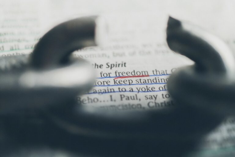 How to Overcome Sin Through the Power of the Cross